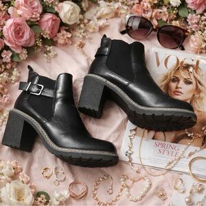 Olivia Miller  casual Black Heeled Boots